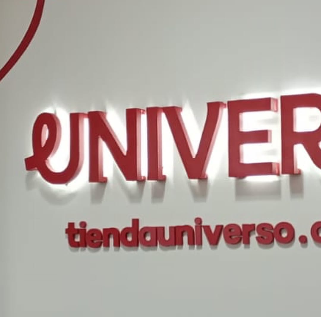 Tienda Universo — trabajo 043 y 073