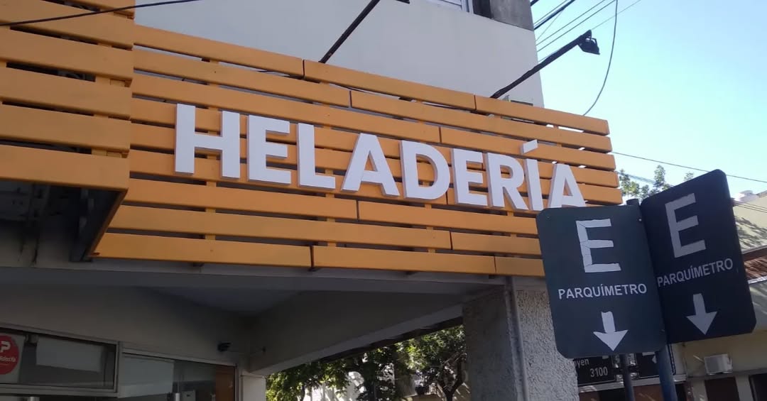 Heladeria Piccolino — trabajo 086